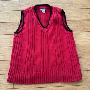Vintage sweater vest
Slightly cropped
Size 7- fits like a S
Brand: hartstrings